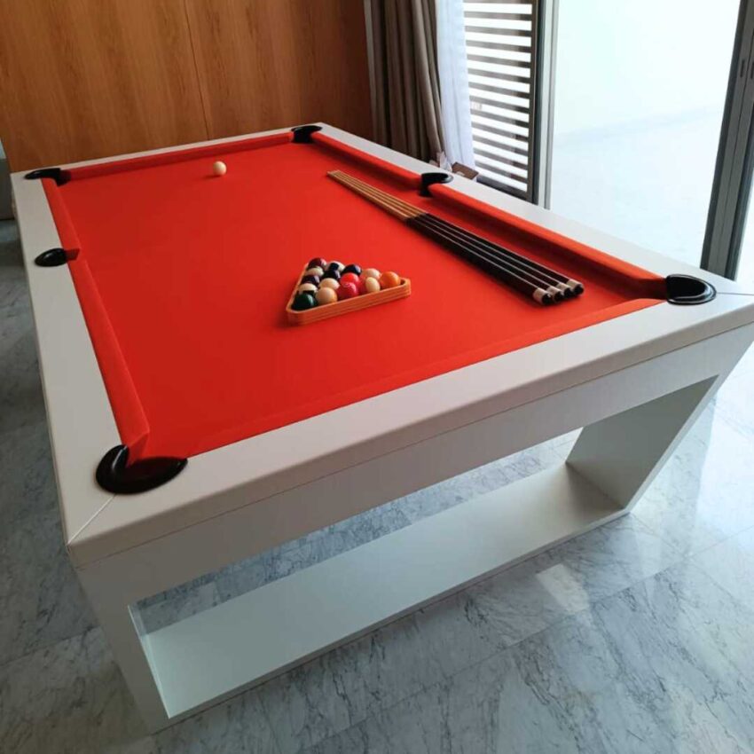 Luxury pool table