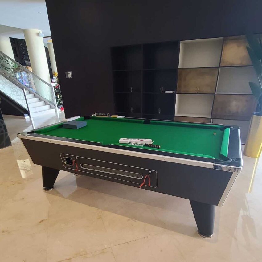 token operated Pool Table